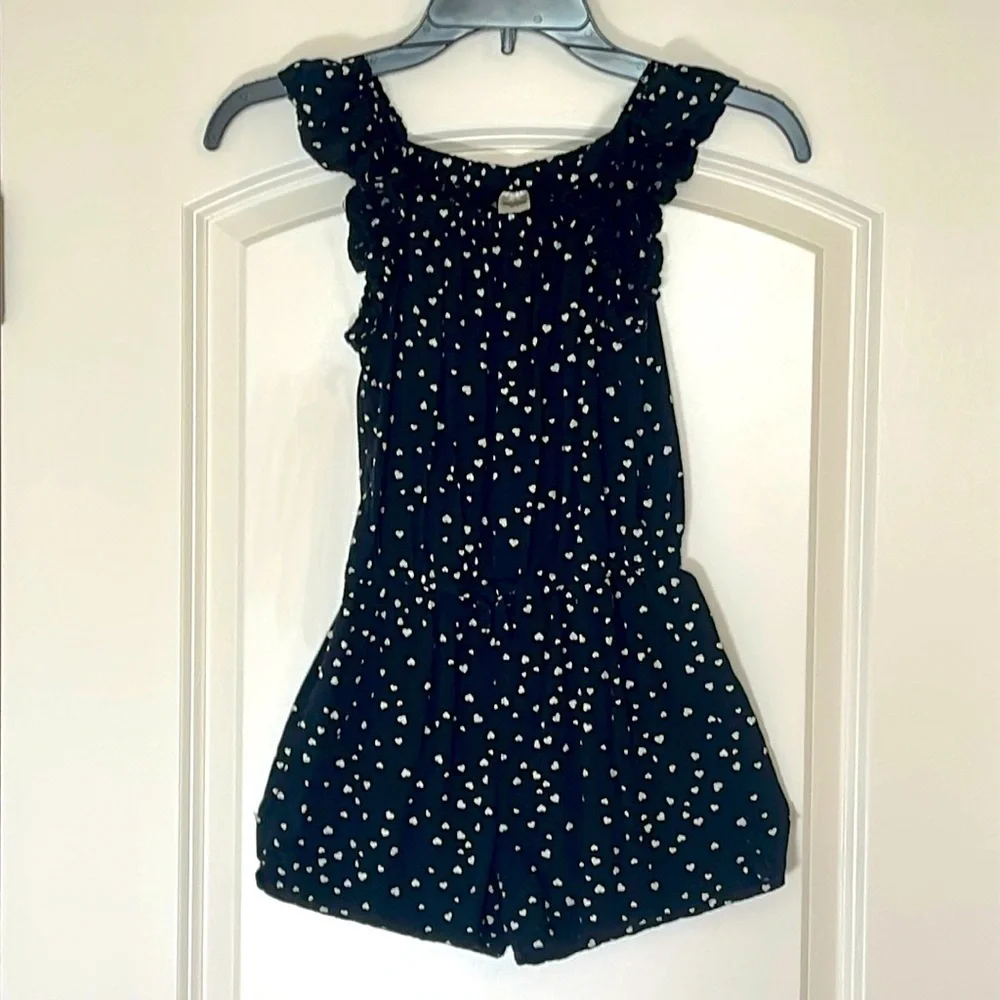 Oshkosh Black Romper w/Hearts Size 7
